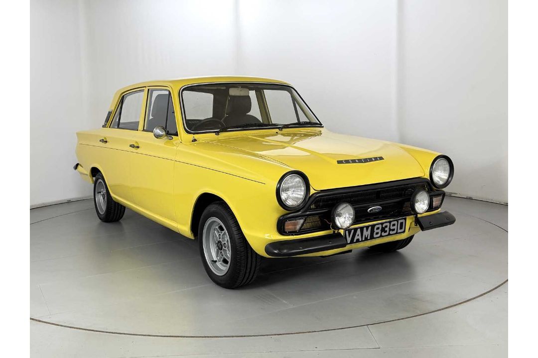 1966 Ford Cortina - NO RESERVE 3 Litre V6 Engine  - Image 1 of 32