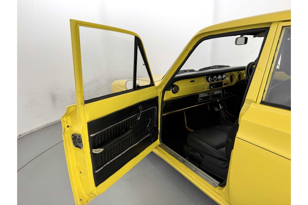 1966 Ford Cortina - NO RESERVE 3 Litre V6 Engine  - Image 23 of 32
