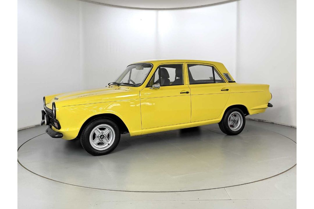 1966 Ford Cortina - NO RESERVE 3 Litre V6 Engine  - Image 4 of 32