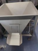 VIBRATION HOPPER.