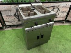 Lincat J18 Stainless Steel Twin Basket Twin Tank Commercial Fryer Three Phase 400v, YOM 2024