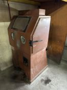 Manus Sandblasting Cabinet