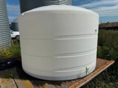 Poly Water Tank Approx. 1000 Gal.