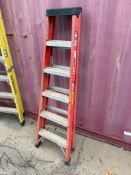 Sturdy 6’ Fiberglass Step Ladder