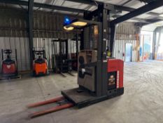 Raymond EASi-0PC30TT Order Picker