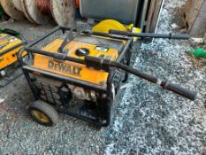 DeWalt DG7000 7000W Gasoline Generator