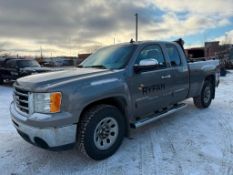 2013 GMC Sierra Extended Pick-Up Truck, 174,063 kms showing, VIN #: 1GTR2UEAXDZ125731