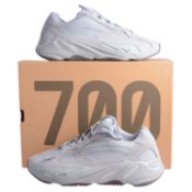 Adidas Yeezy Boost 700