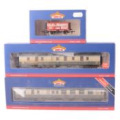 Bachmann, OO gauge model railway 'Modelzone' BR MK1 coach twin pack
