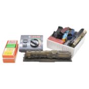 Mixed quantity of model railway parts,
