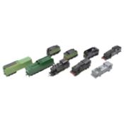 Mixed collection of OO gauge model railway parts,