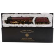 Hornby OO gauge model railway locomotive R2215,