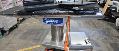 Skytron 6700B Surgical Table