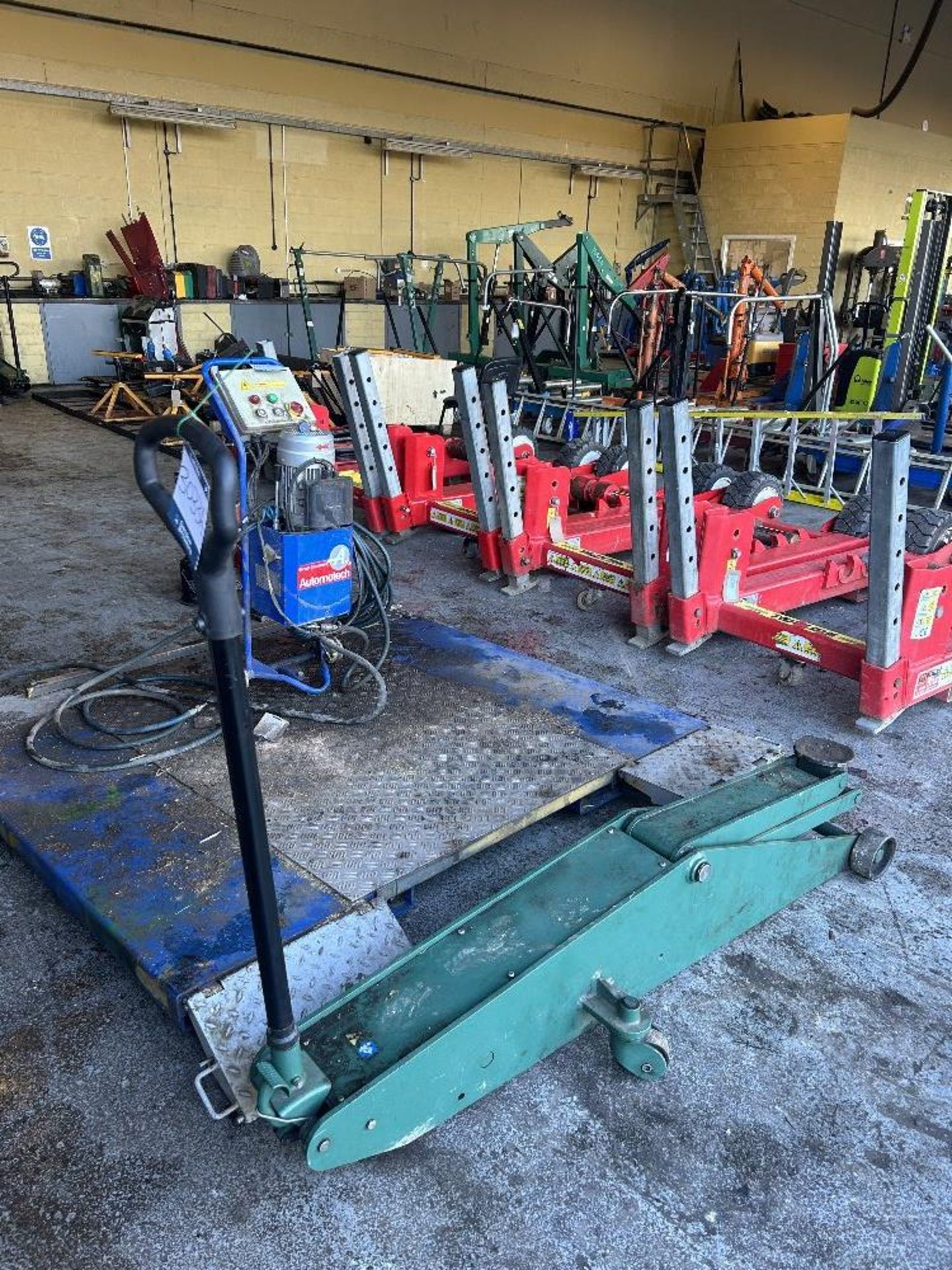 Compac 8 Compac 8 ton-HCG3 Heavy Duty Mobile Trolley Jack