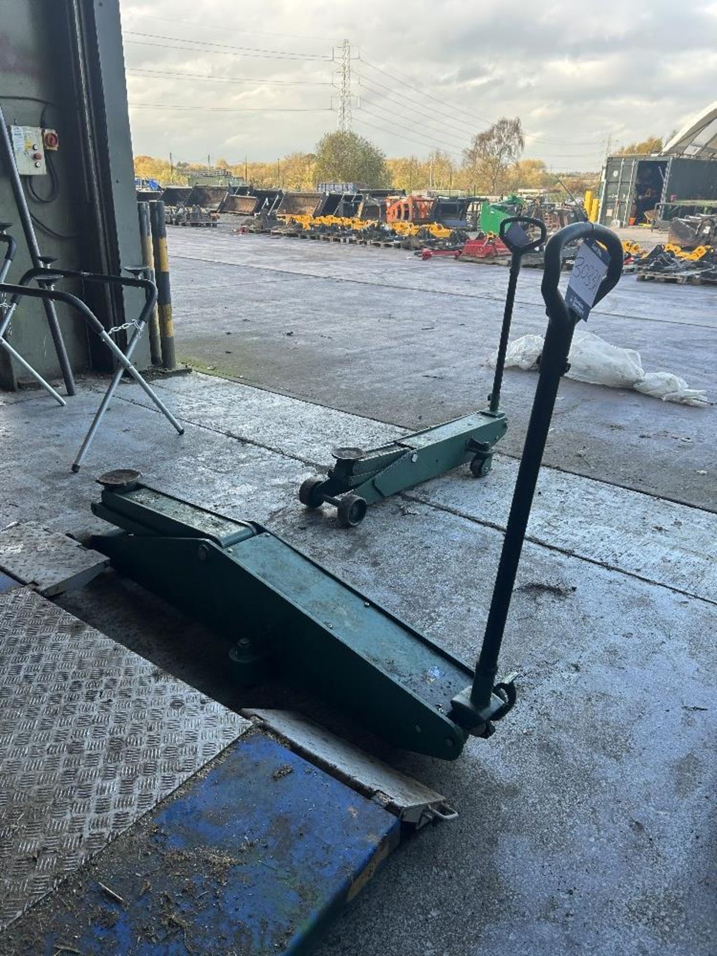 Compac 8 Compac 8 ton-HCG3 Heavy Duty Mobile Trolley Jack