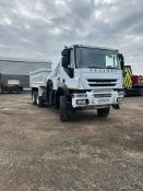 2010 IVECO TRAKKER 450 6X6 DAY TIPPER CRANE (EX MOD CONTRACT)