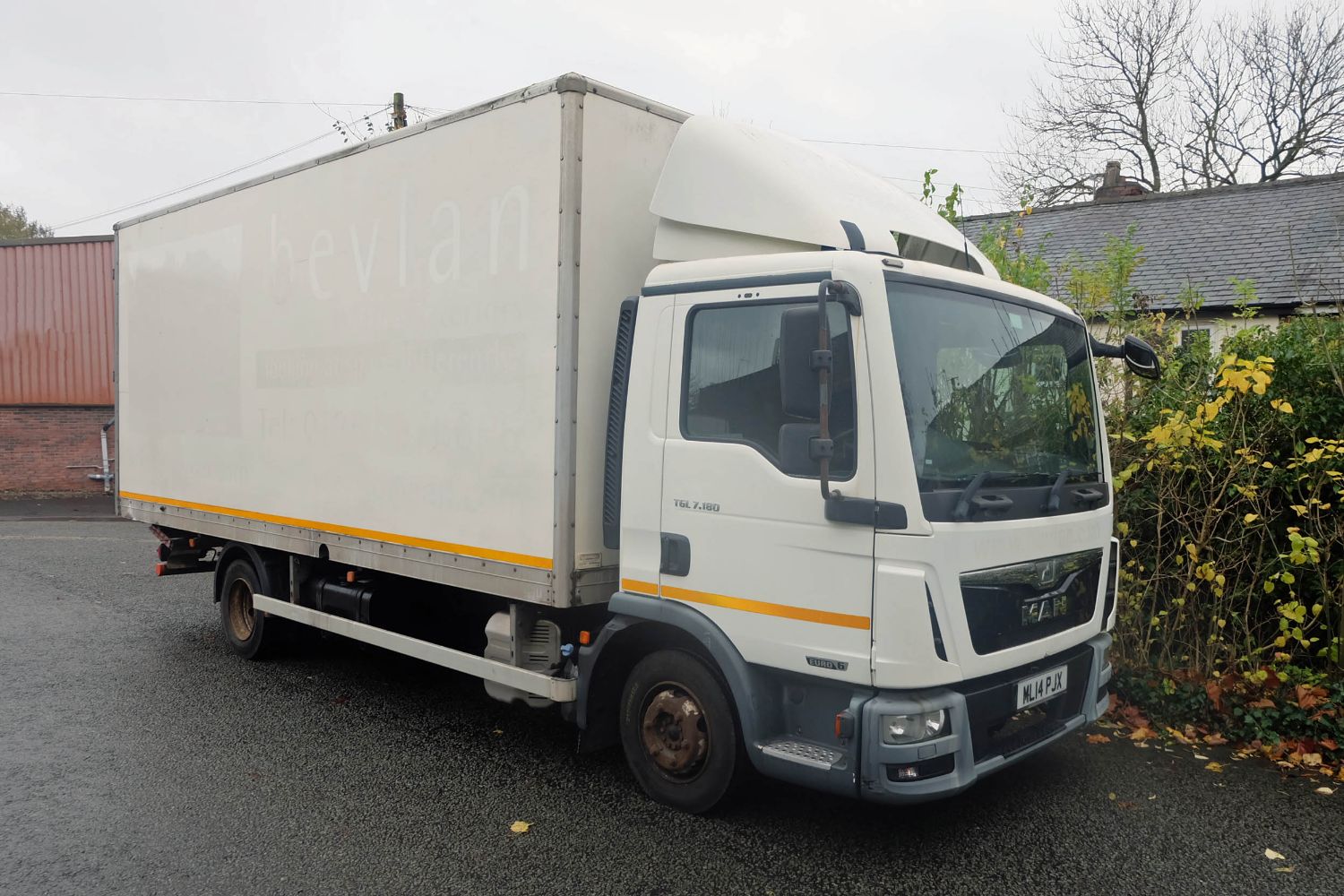 Office Furniture Available due to Liquidation of Office Interior Supplier