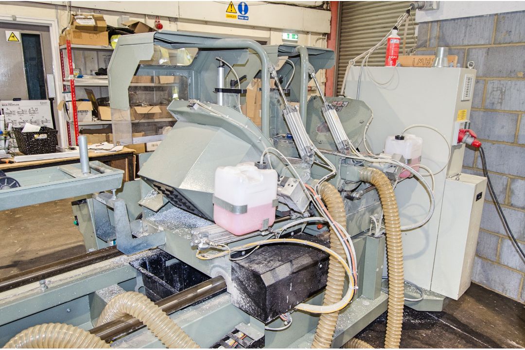 Emmegi Classic Magic 450 TU/4 electronic control double head mitre saw Year: 2017 S/N: C121164 - Image 9 of 14