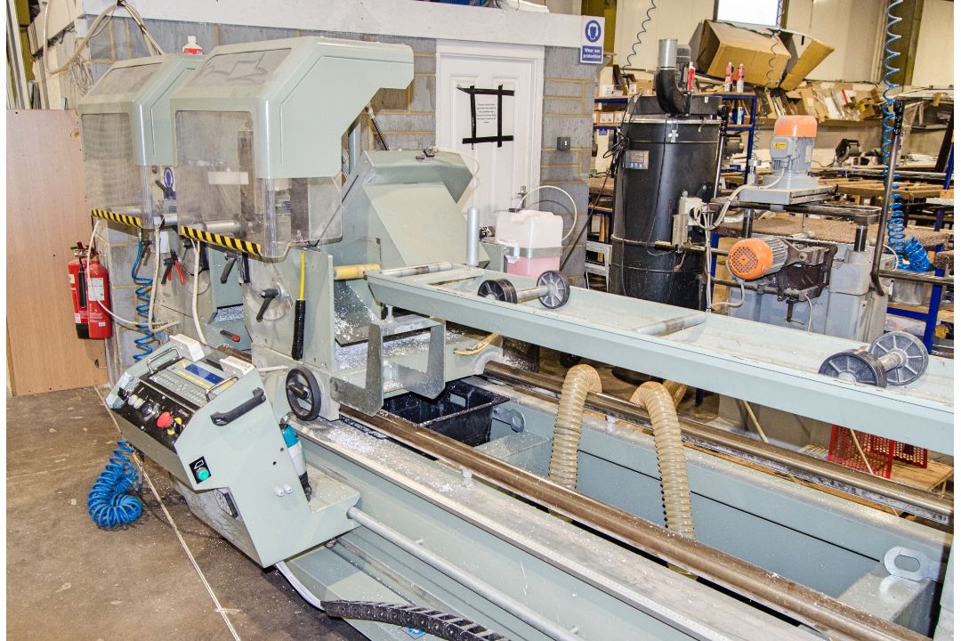 Emmegi Classic Magic 450 TU/4 electronic control double head mitre saw Year: 2017 S/N: C121164 - Image 6 of 14