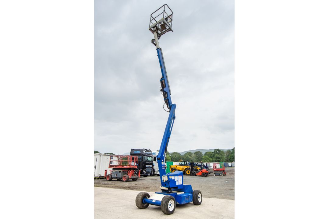 Nifty HR12 diesel/battery electric articulated boom access platform Year: 2011 S/N: 1220608 HYP117 - Image 7 of 15