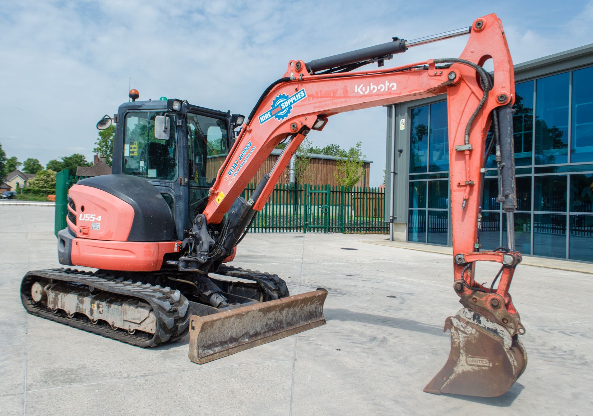 Kubota U55-4 5.5 tonne rubber tracked excavator Year: 2014 S/N: 52375 Recorded Hours: 3768 blade, - Image 2 of 28