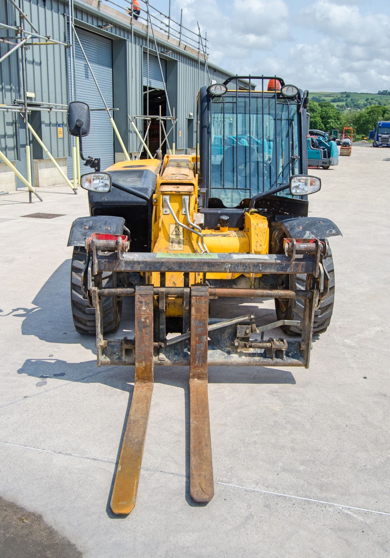 JCB 525-60 Hi-Viz 6 metre telescopic handler Year: 2017 S/N: 2459029 Recorded Hours: 3344 c/w - Image 5 of 24