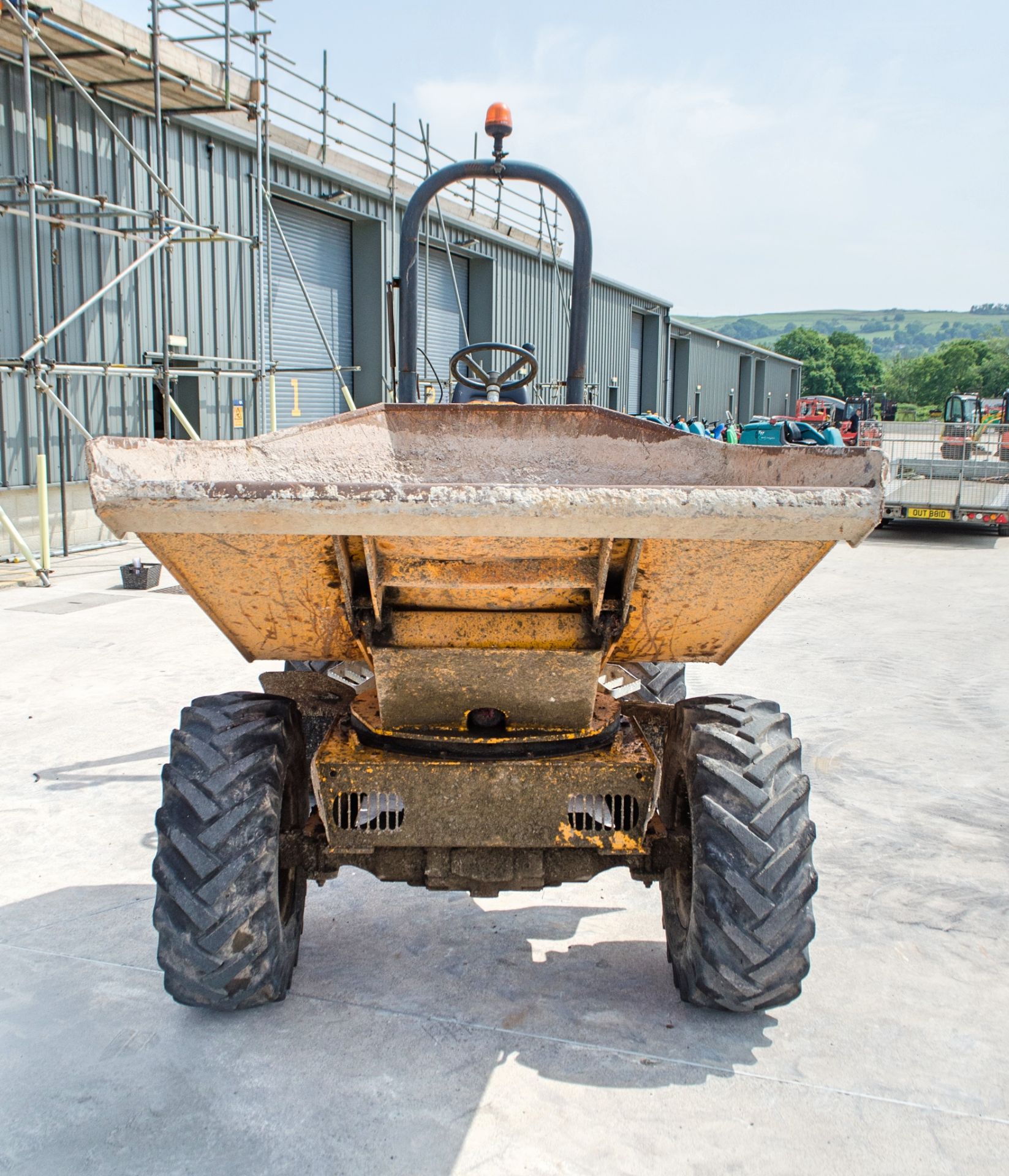 Thwaites 3 tonne swivel skip dumper Year: 2012 S/N: 208C380 Recorded Hours: 2215 18374 - Image 6 of 22