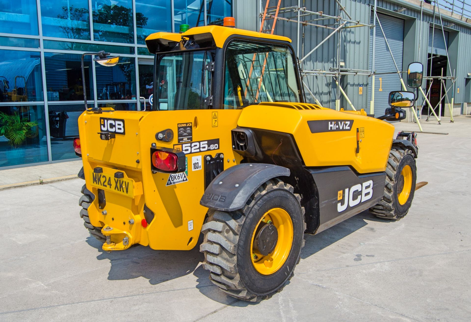 JCB 525-60 Hi-Viz Stage V 6 metre telescopic handler Year: 2024 S/N: 3327922 Recorded Hours: 1153 - Image 4 of 26