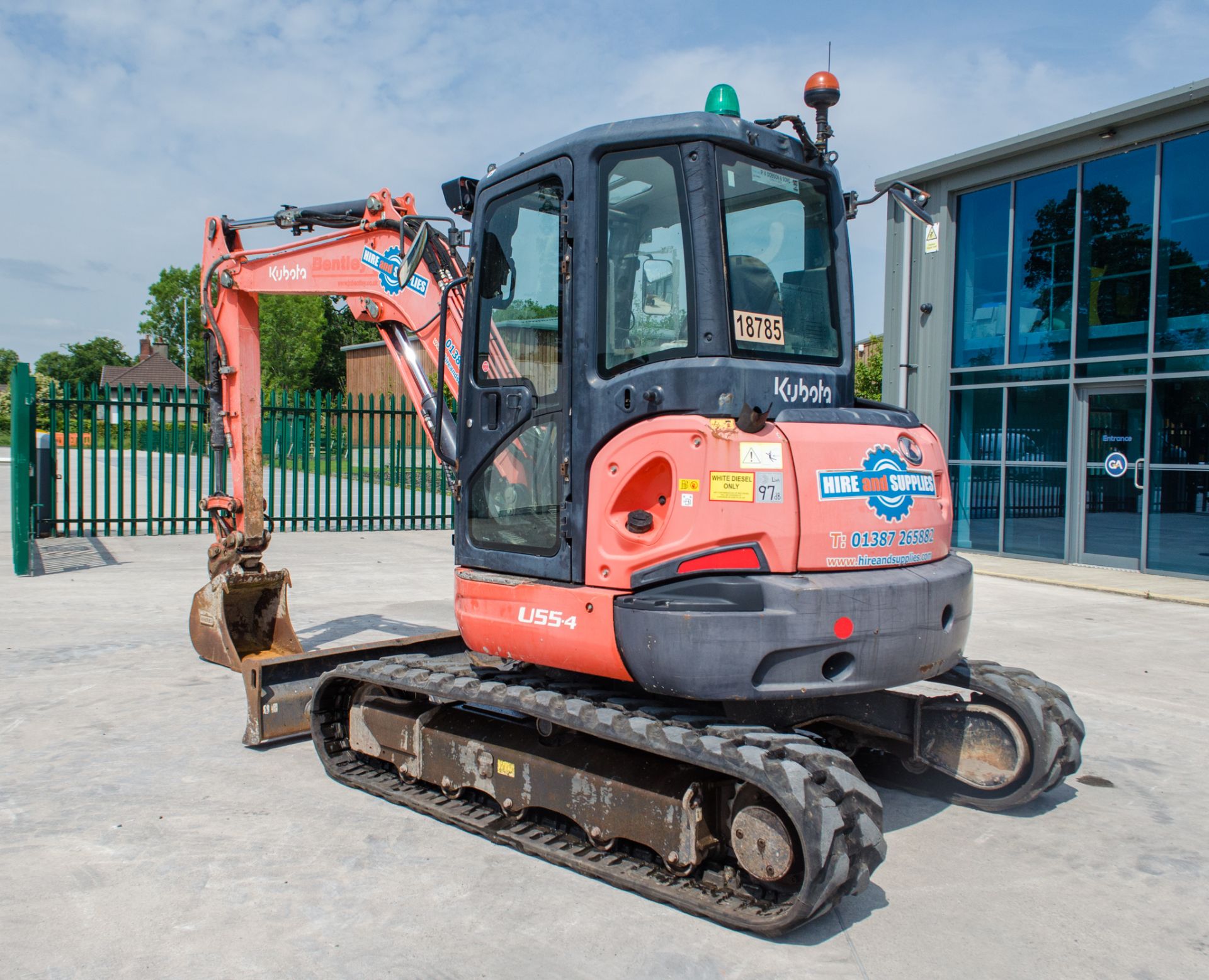 Kubota U55-4 5.5 tonne rubber tracked excavator Year: 2014 S/N: 52375 Recorded Hours: 3768 blade, - Image 4 of 28