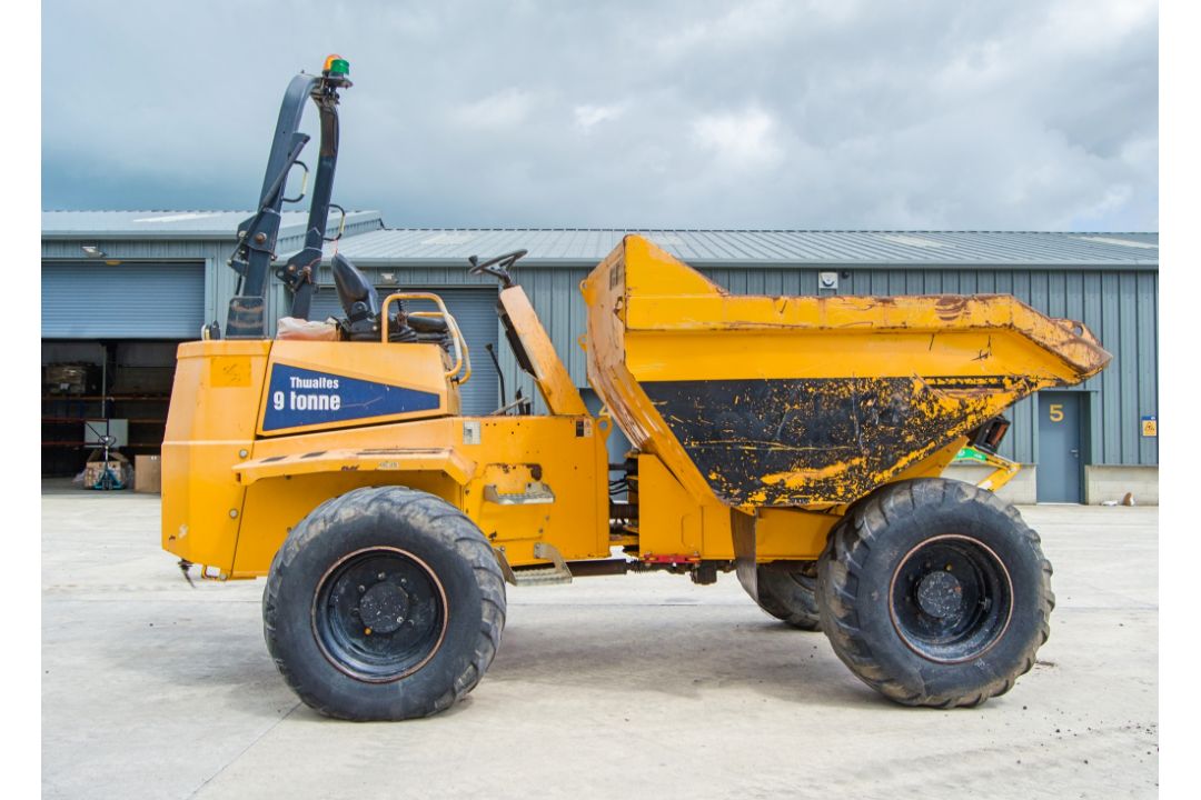 Thwaites 9 tonne straight skip dumper  Year: 2018 S/N: 806E3954 Recorded Hours: 2047 c/w V5C - Image 8 of 22