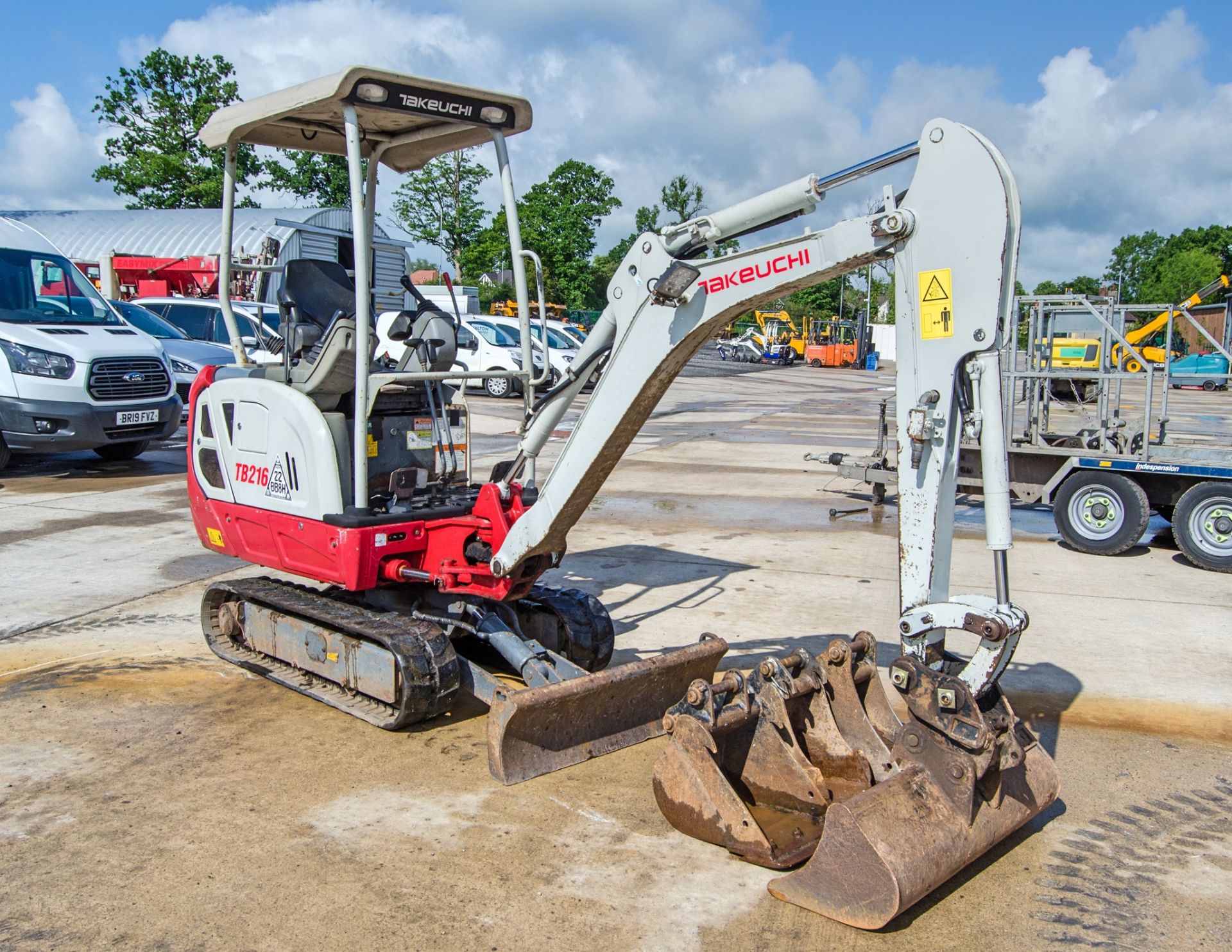 Takeuchi TB216 1.6 tonne rubber tracked mini excavator Year: 2021 S/N: 216018237 Recorded Hours: - Image 3 of 37