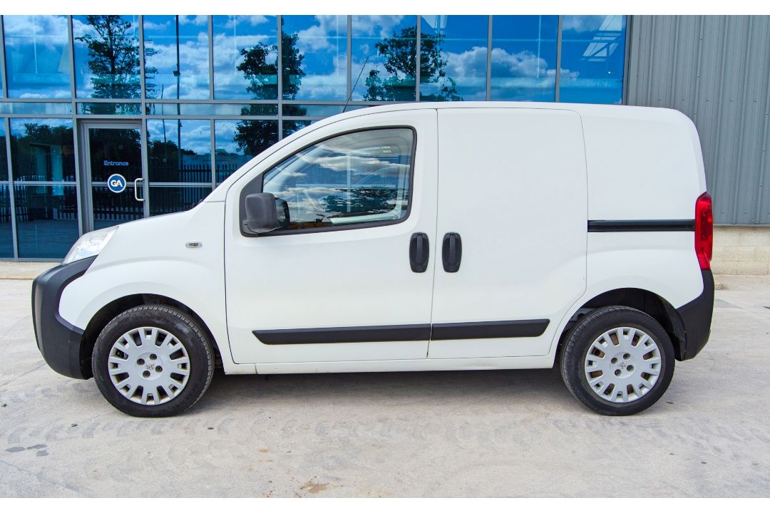 Peugeot Bipper Professional HDi 1248cc diesel 5 speed manual panel van Registration Number: AO65 SRV - Image 7 of 30
