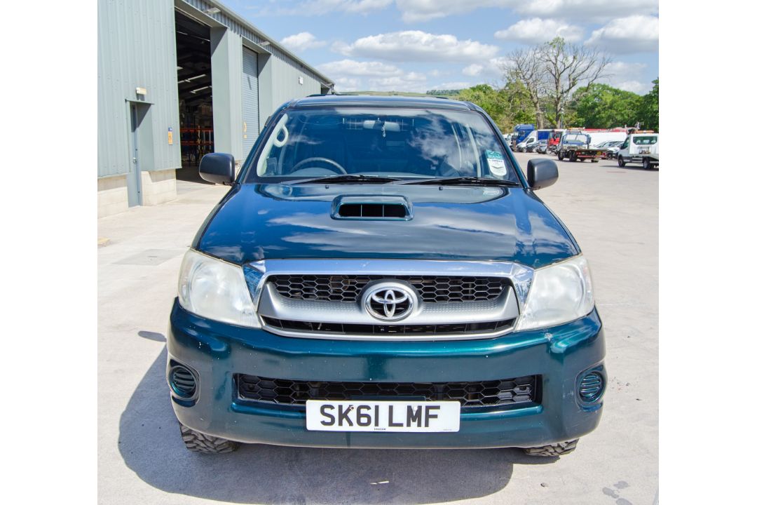 Toyota Hilux HL2 D-4D 2494cc diesel 5 speed manual 4 wheel drive double cab pick up Registration - Image 5 of 32
