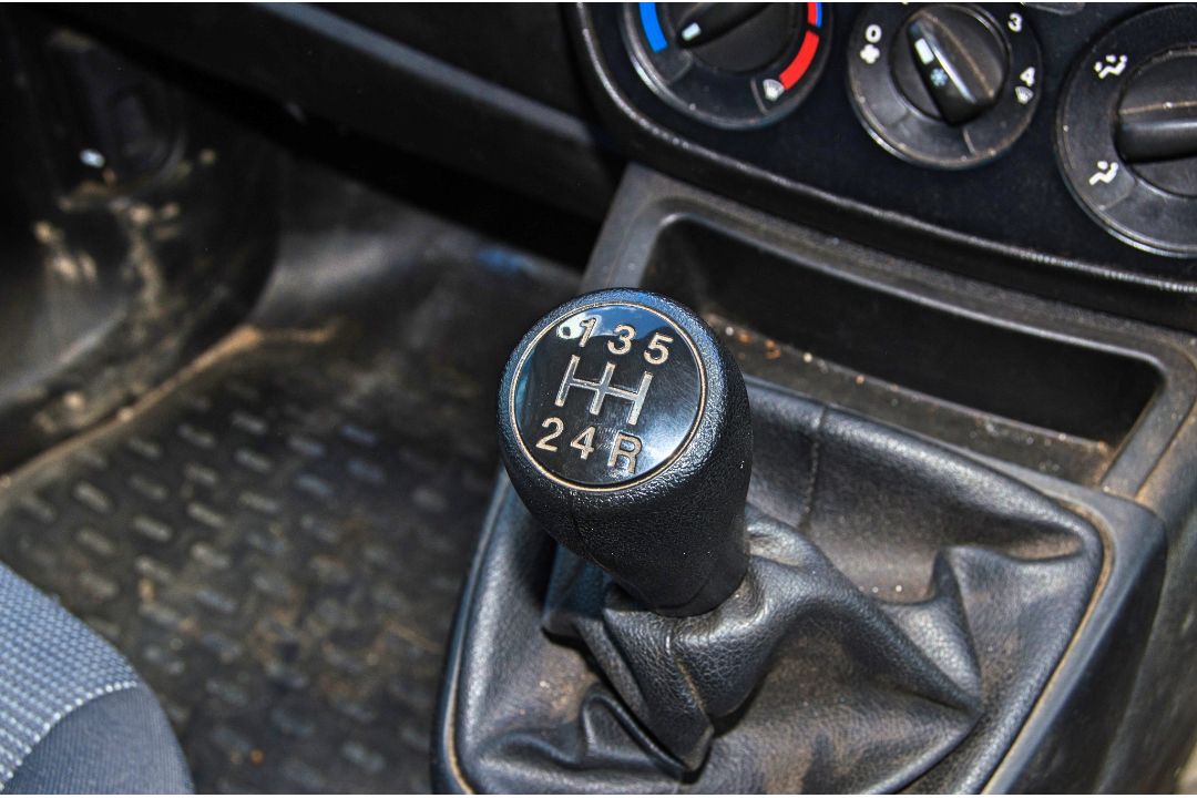 Peugeot Bipper Professional HDi 1248cc diesel 5 speed manual panel van Registration Number: AO65 SRV - Image 23 of 30