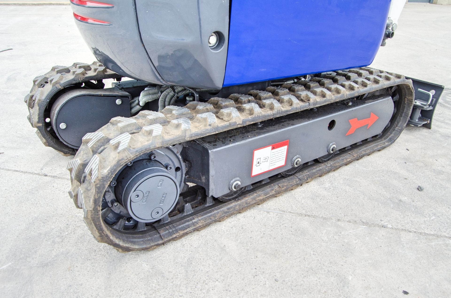 EX 1.2 1.2 tonne rubber tracked mini excavator Year: 2025 S/N: CX2504005 blade, piped, expanding - Image 11 of 28