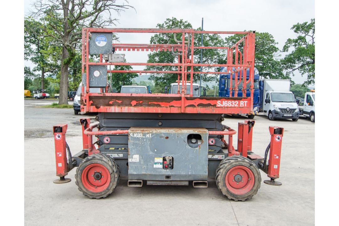 Skyjack SJ6832RT diesel driven scissor lift access platform Year: 2016 S/N: 37007663 Recorded Hours: - Image 4 of 18
