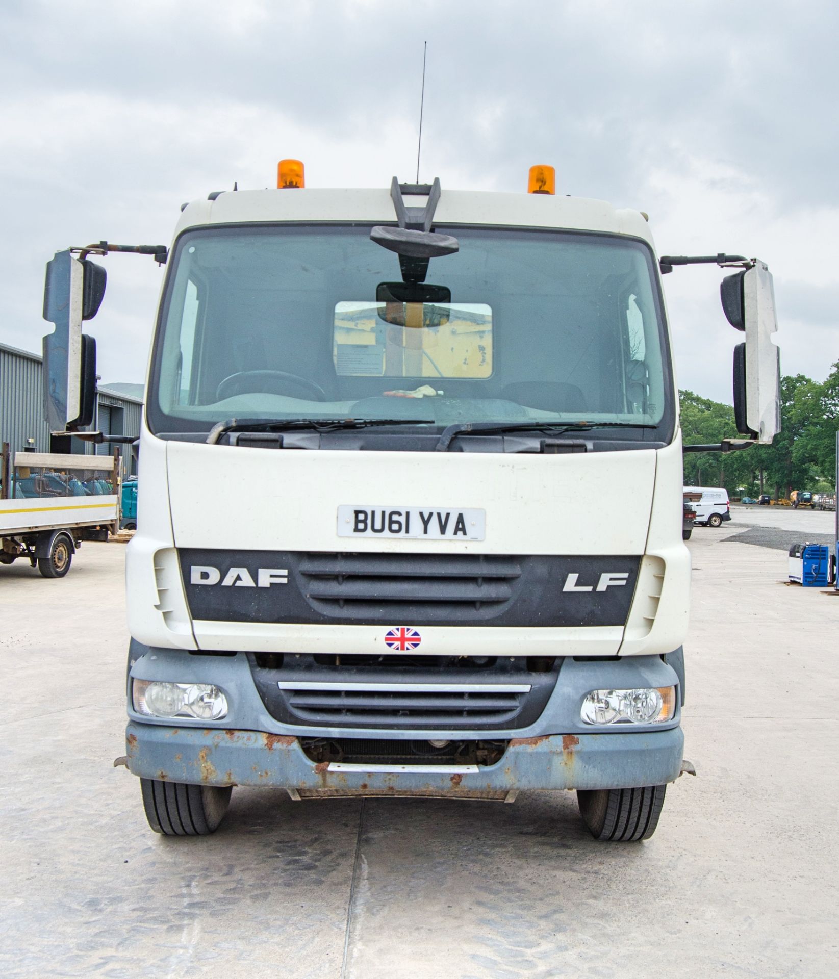DAF LF 55.220 Euro 5 18 tonne 6692cc diesel Phoenix hot box Registration Number: BU61 YVA Date of - Image 5 of 29