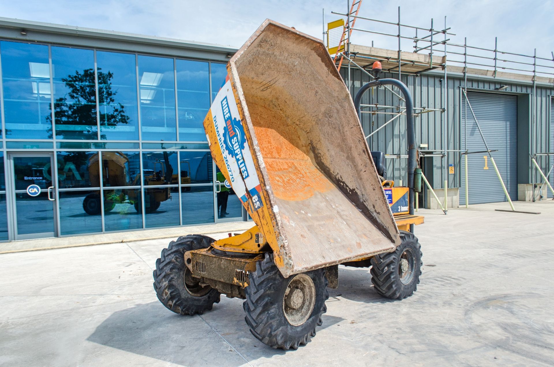 Thwaites 3 tonne swivel skip dumper Year: 2012 S/N: 208C380 Recorded Hours: 2215 18374 - Image 10 of 22
