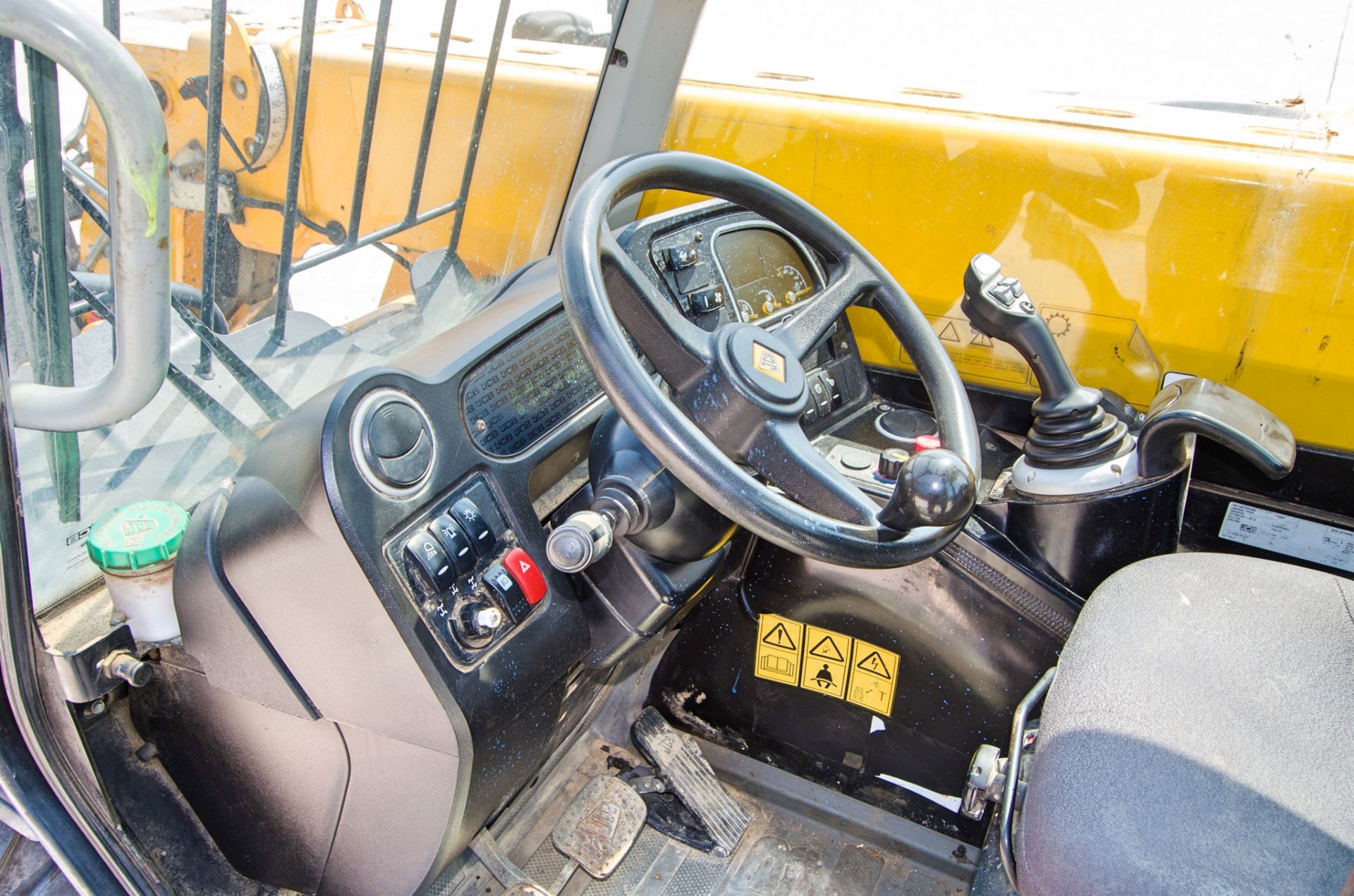 JCB 525-60 Hi-Viz 6 metre telescopic handler Year: 2017 S/N: 2459029 Recorded Hours: 3344 c/w - Image 18 of 24