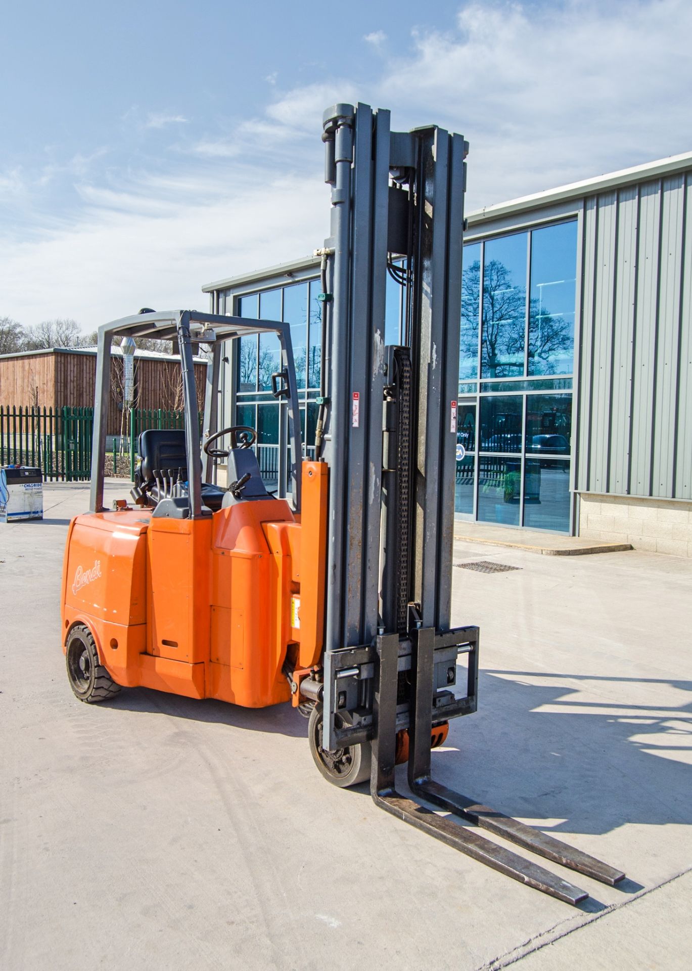 Translift Bendi B318 1.8 tonne battery electric articulated fork lift truck Year: 2009 S/N: TL7881 - Image 2 of 20