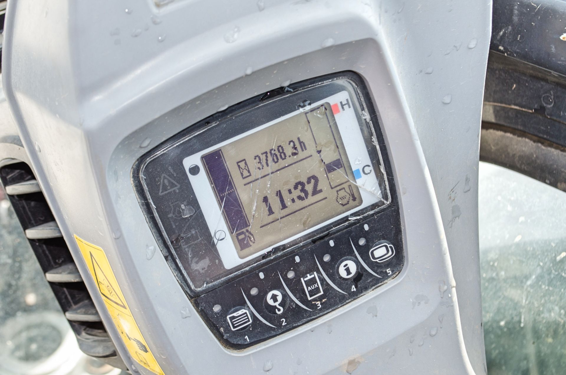 Kubota U55-4 5.5 tonne rubber tracked excavator Year: 2014 S/N: 52375 Recorded Hours: 3768 blade, - Image 25 of 28