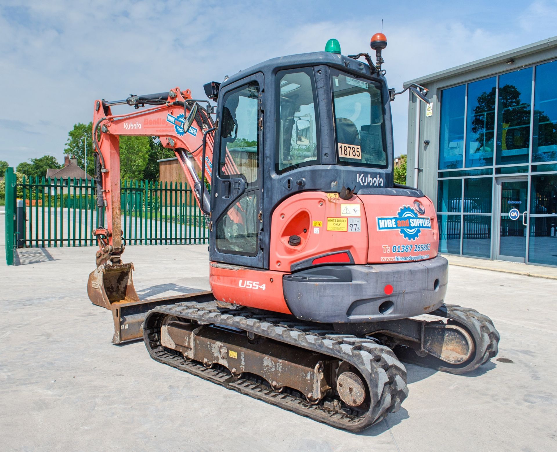 Kubota U55-4 5.5 tonne rubber tracked excavator Year: 2014 S/N: 52375 Recorded Hours: 3768 blade, - Image 5 of 28
