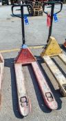 Hand hydraulic pallet truck CH31036