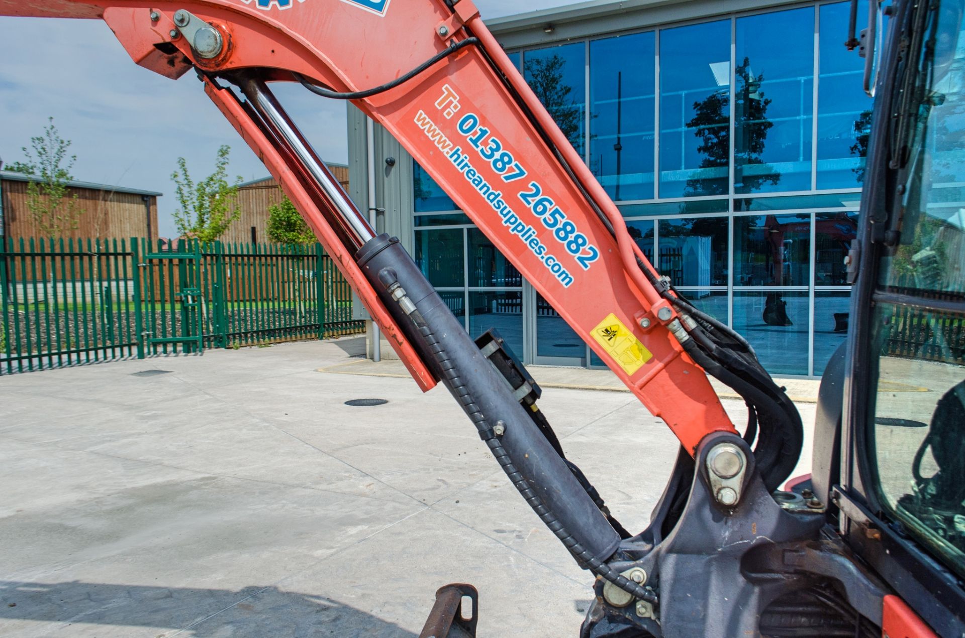 Kubota U55-4 5.5 tonne rubber tracked excavator Year: 2014 S/N: 52375 Recorded Hours: 3768 blade, - Image 20 of 28