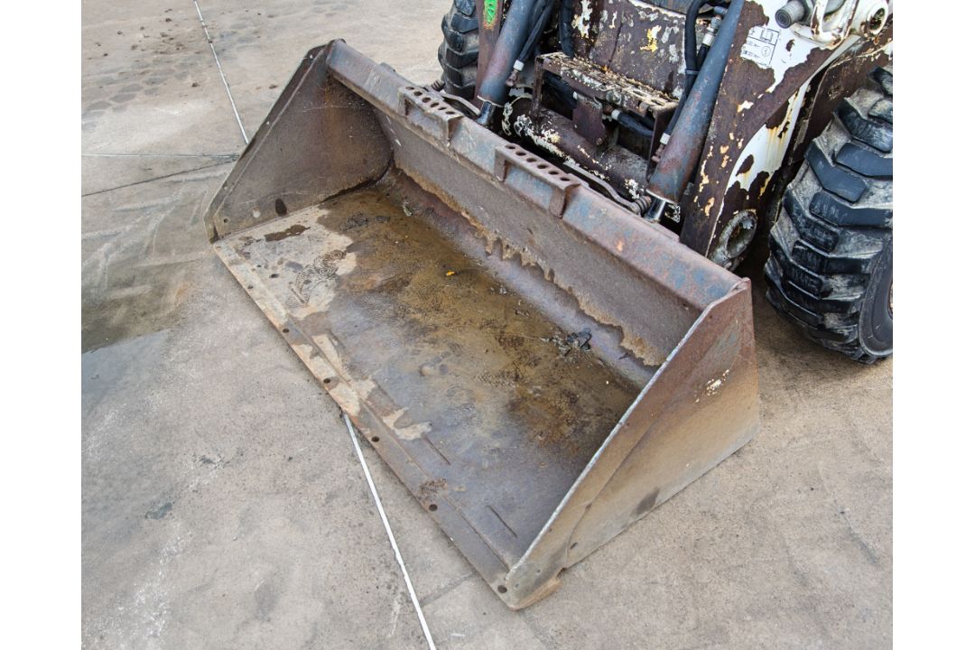 Bobcat S550 skid steer loader Year: 2016 S/N: B3GY11045 Recorded Hours: 1136 A715435 - Image 9 of 22