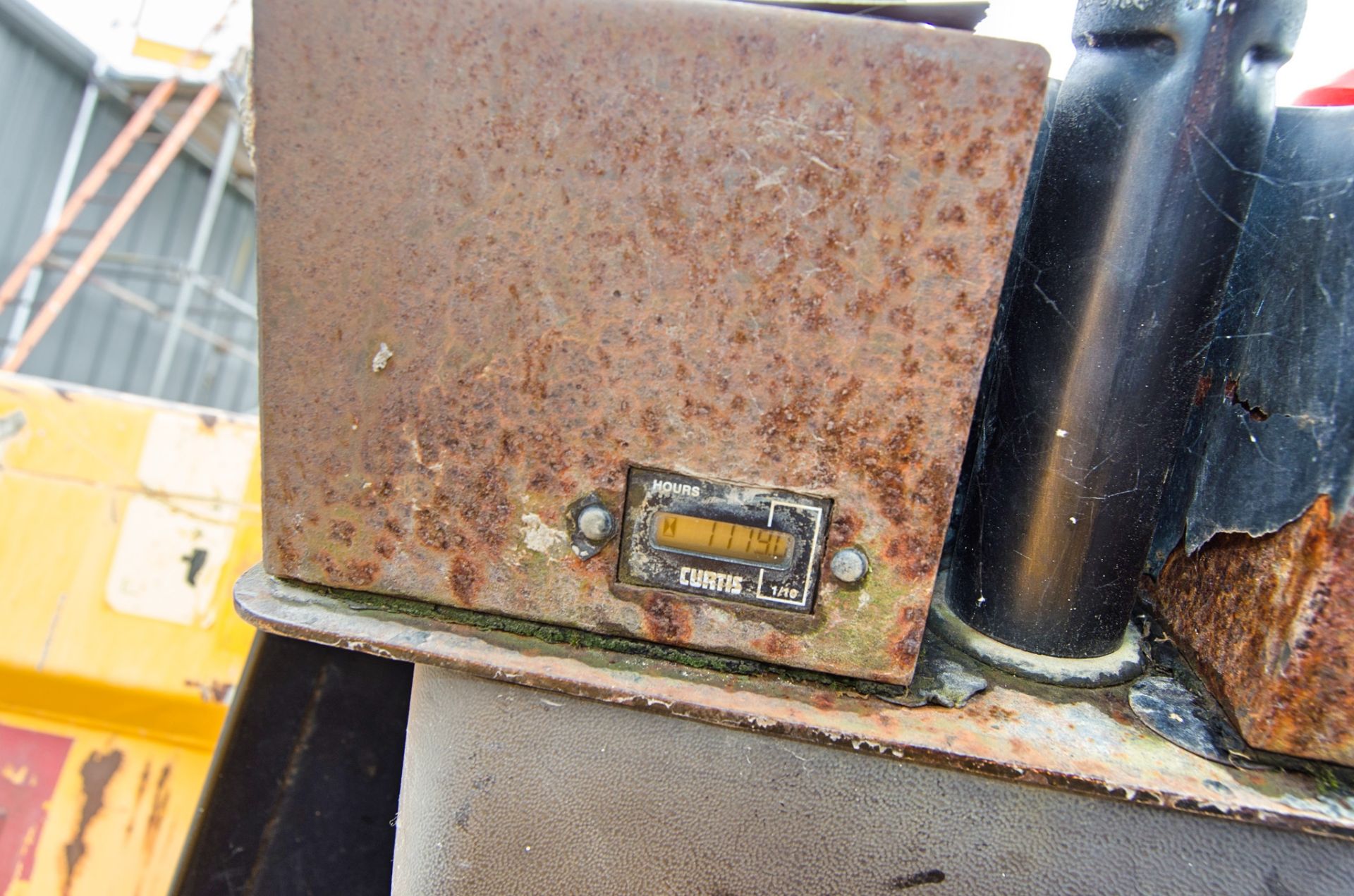 JCB 3 tonne straight skip dumper Year: 2016 S/N: EGGRE9906 Recorded Hours: 1179 A727001 - Image 19 of 22