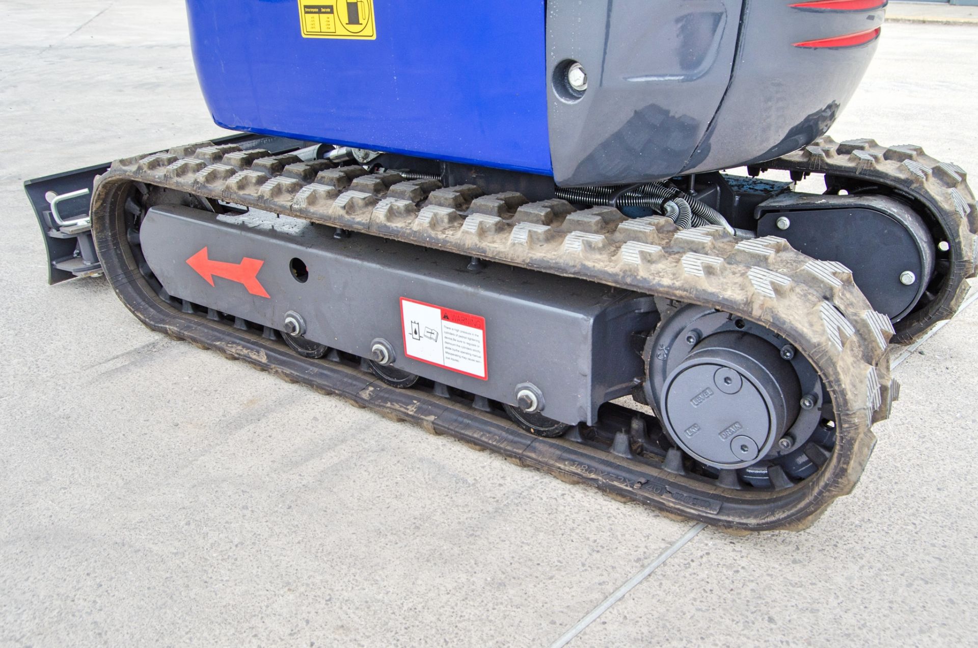 EX 1.2 1.2 tonne rubber tracked mini excavator Year: 2025 S/N: CX2504005 blade, piped, expanding - Image 9 of 28