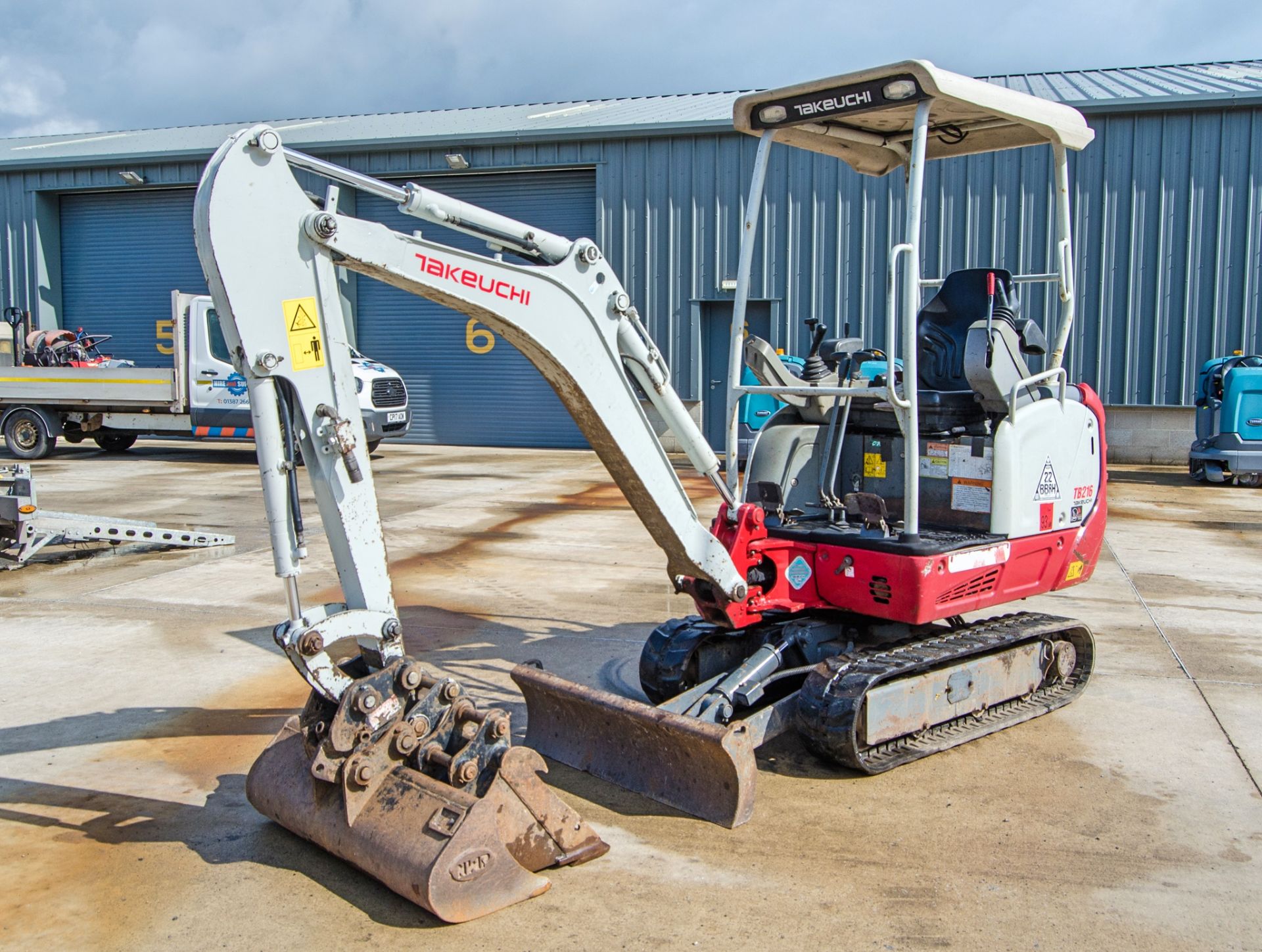 Takeuchi TB216 1.6 tonne rubber tracked mini excavator Year: 2021 S/N: 216018237 Recorded Hours: - Image 2 of 37