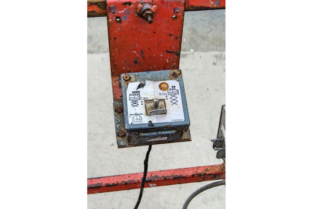 Skyjack SJ6832RT diesel driven scissor lift access platform Year: 2016 S/N: 37007663 Recorded Hours: - Image 17 of 18