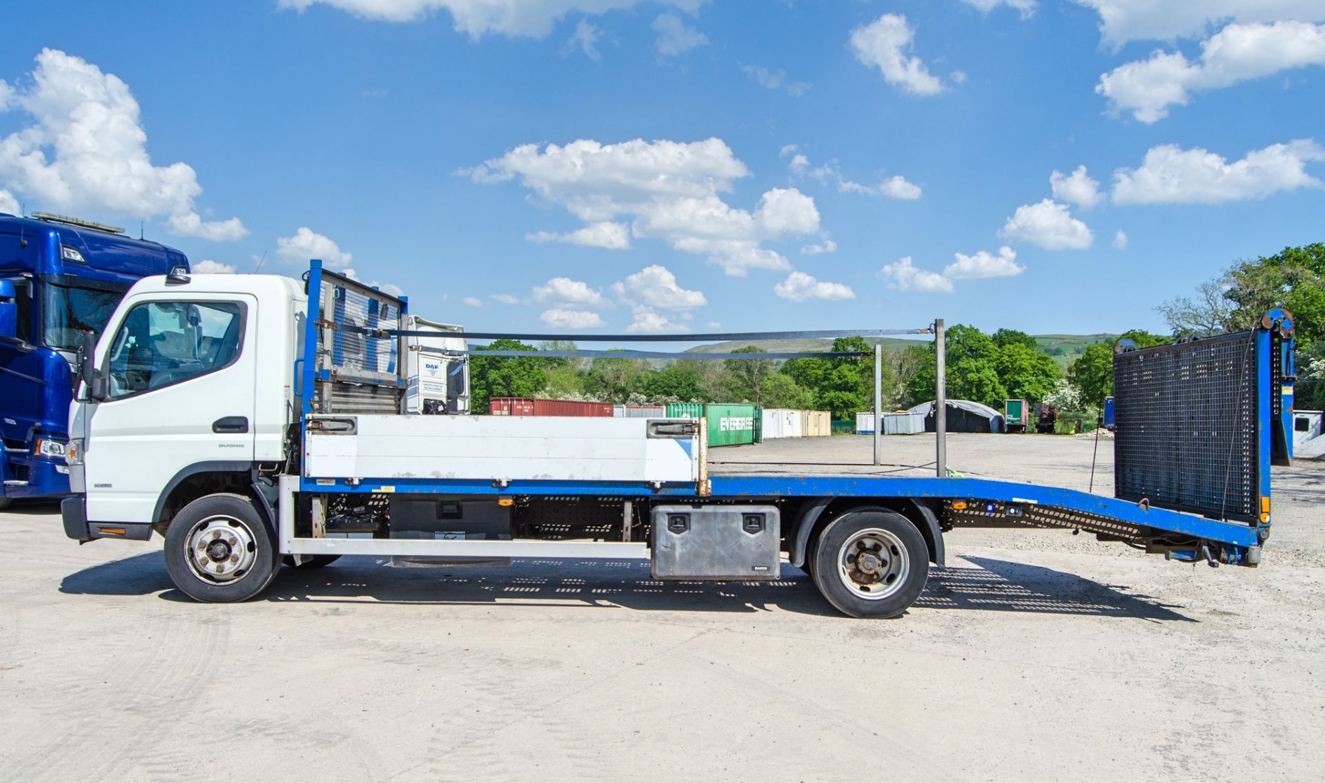 Mitsubishi Fuso Canter 7C18 7.5 tonne 2998cc diesel automatic beaver tail plant lorry Registration - Image 7 of 26